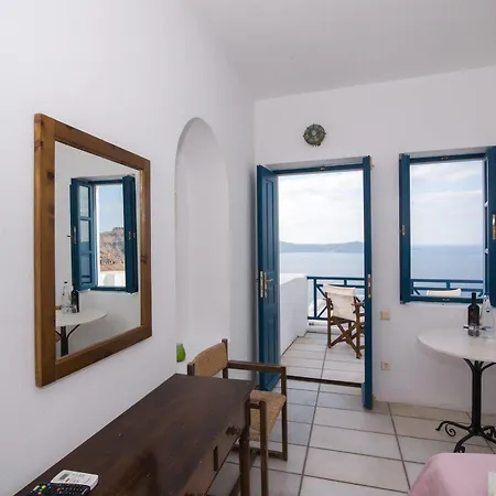 Reflexions Volcano 3* Fira (Santorini)